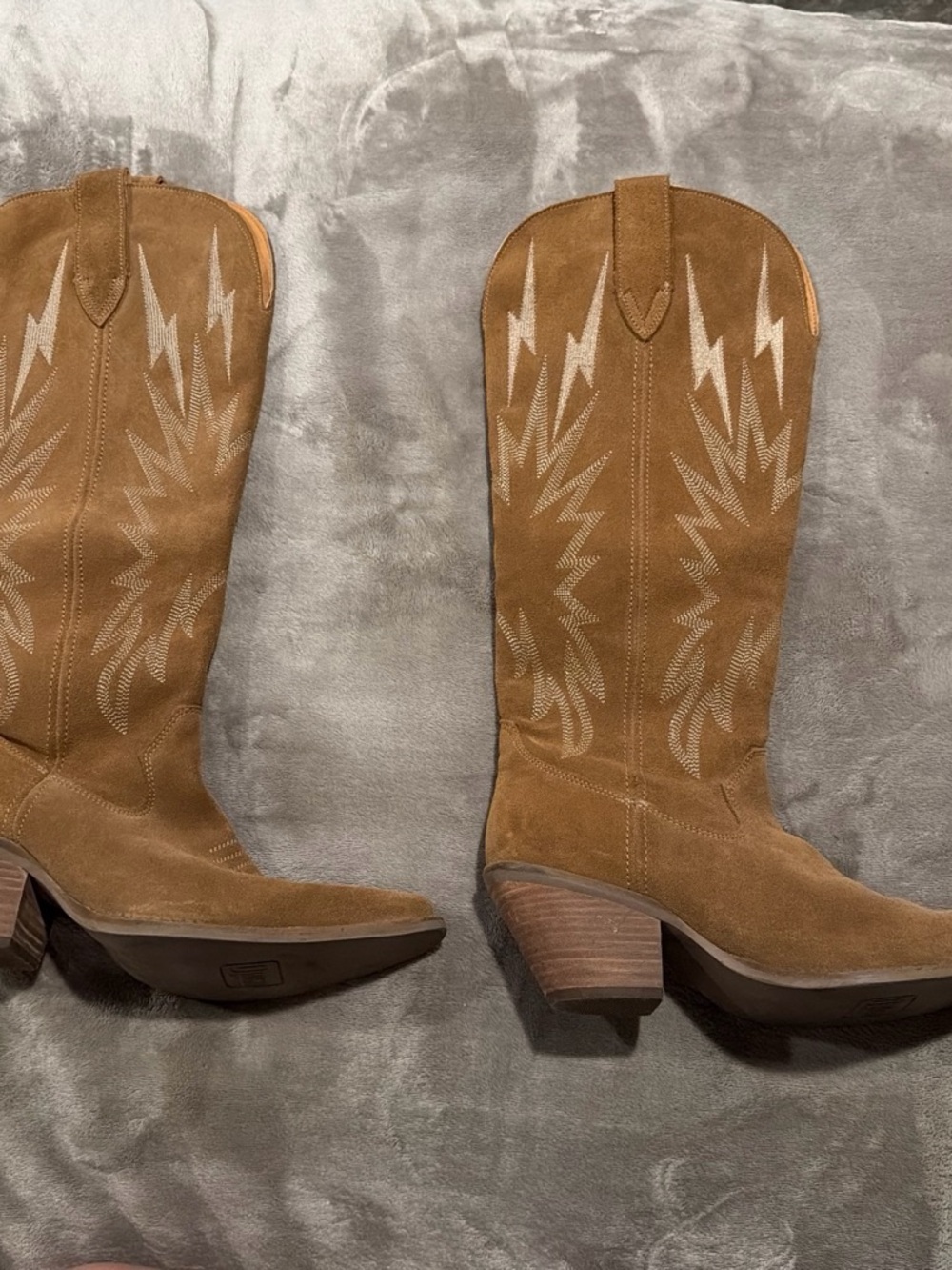 dingo Brown Suede Western Heeled Boots with Embroidered Shaft - Picture 2 of 4
